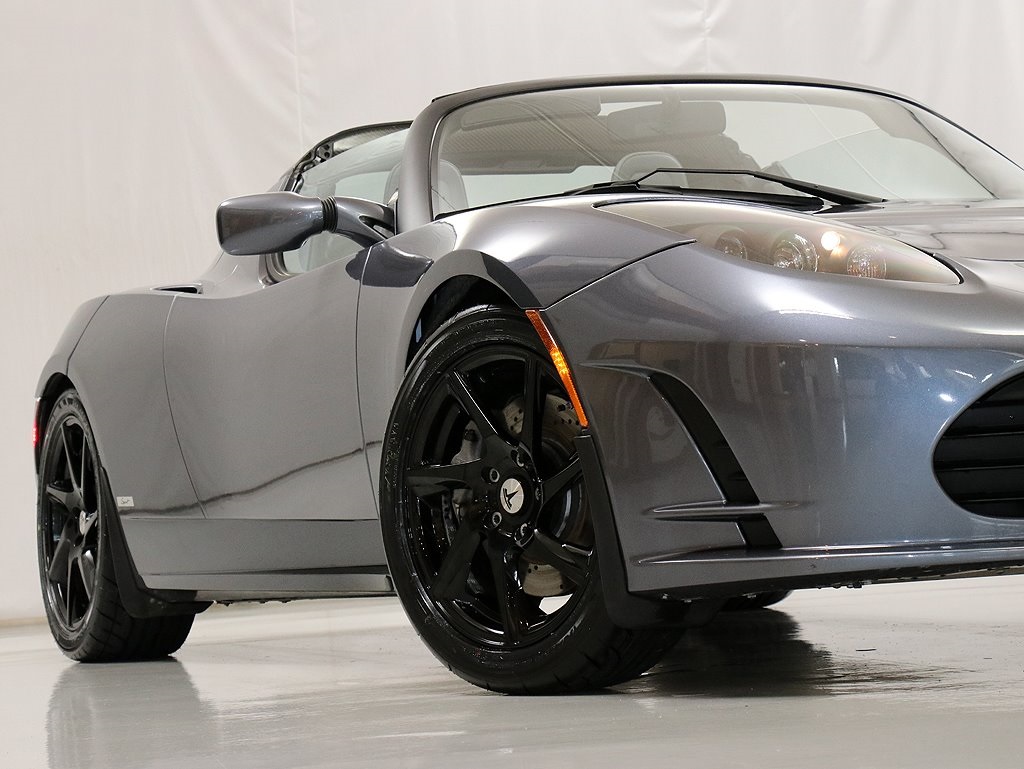 Tesla roadster sport 2011